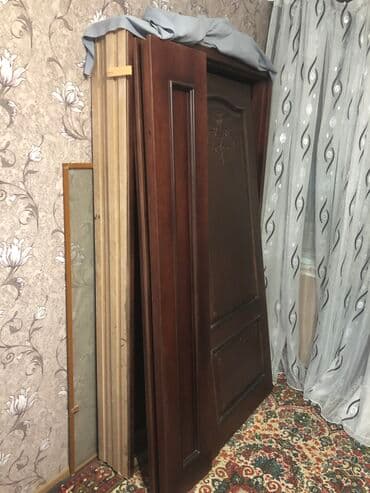 ucuz taxta qapılar: Temiz qoz agacinan Yeni islenmemis qapilar satilir cercivesiyle — 2