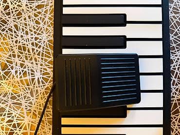 akustik gitara simi: Roll up piano. 88 klavişlidir və tam işlək vəziyyətdədir — 1