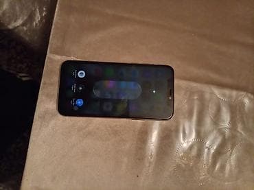iphone 10 s: IPhone 11 Pro, 64 GB, Gümüşü, Qırıq — 2