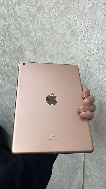 Apple iPad 6 (2018), 9,7", < 64 GB
