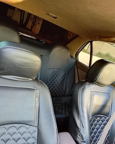 turbo az quba masinlar: Ağ rəngli sedan avtomobil - Korpus: 4 qapılı sedan, ağ rəng, qara — 6