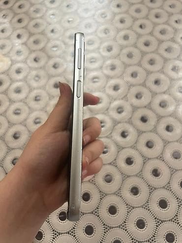 işlenmiş telfonlar: Samsung Galaxy A24 Arxasında cızıqlar var qabag ekranındada yungul var — 1