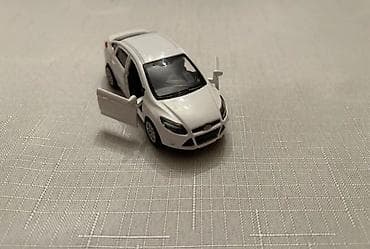 oyuncaqla: Təcili Satılır…Endirim Var… Ford Focus ağ qara modelkası satılır — 3