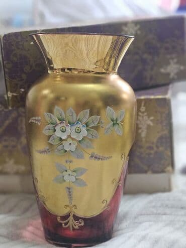 dibcek qablari: Zər ifa incəsənəti üslubunda dekorativ şüşə dəst - Tərkib: 1 ədəd iri — 2