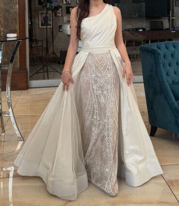 Kürklər: Zərif axşam/libas – krem rəngdə, bir çiyinli dizayn - Üst — 1