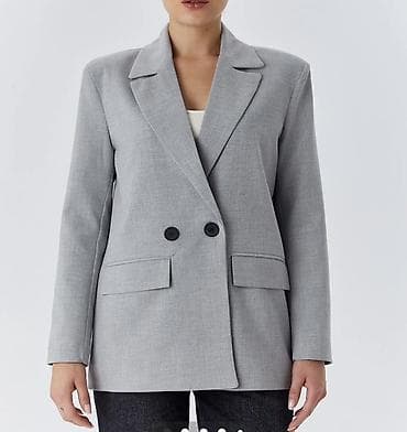 Qadın üçün klassik boz bleizer - Rəng: Açıq boz - Kəsim: Düz, bir