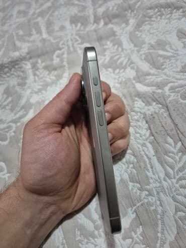 iphone dubay 15: IPhone 15 Pro, Gümüşü, Simsiz şarj — 3