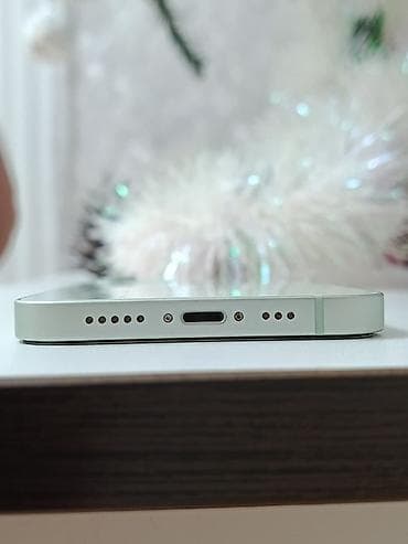 a 10 telefon: IPhone 12, 128 GB, Yaşıl, Simsiz şarj, Face ID — 4