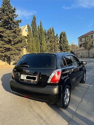 Kia: Kia Rio: 1.4 l | 2007 il Sedan — 7