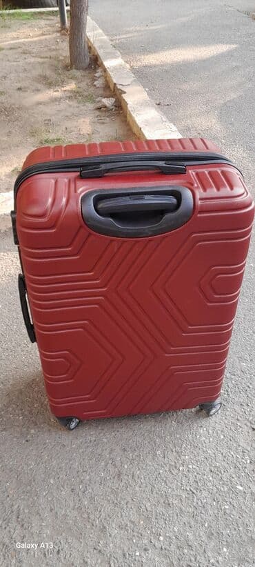 boyuk hovuz: Lok Polo’s sərt qabıqlı səyahət çamadanı - Rəng: tünd qırmızı (bordo) — 6