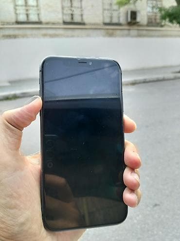 canon eos 2000d: IPhone 11, Qara — 2