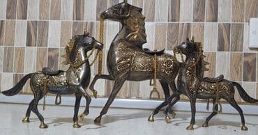 material: Fiqur — 10