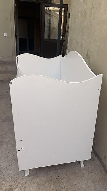 matras dosek: Oğlan və qız üçün, İşlənmiş, Dördbucaq, Beşik, Dəstsiz, Matras ilə, Yellənmə mexanizmsiz — 3
