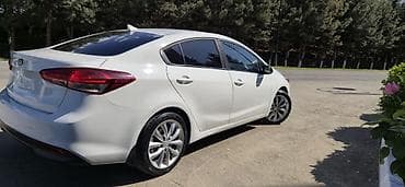 arendaya ford transit: Kia Cerato/Forte sedan – ağ rəng, 4 qapılı, arxa şüşələr — 5