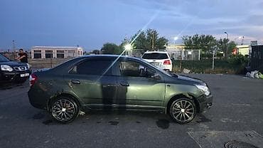 cobalt bufer: Chevrolet Cobalt sedan - Kuzov: 4 qapılı sedan, tünd boz rəng - — 1