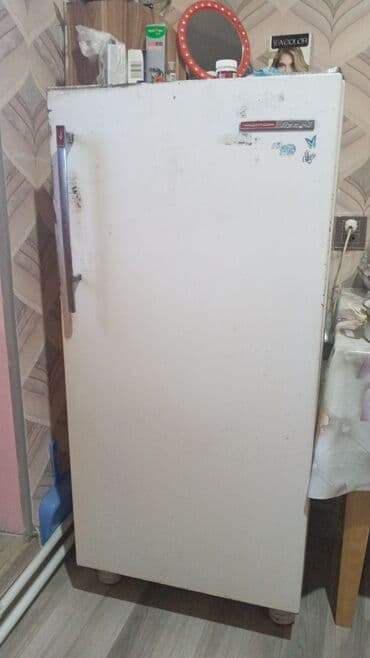 Кухонные вытяжки: Bir kameralı məişət soyuducusu - Klassik ağ rəngli, vertikal qapı - — 1