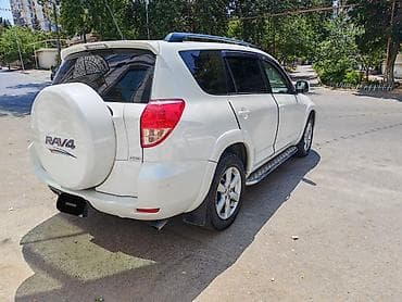 ravon r4 lizing: Toyota RAV4: 2.4 l | 2006 il Krossover — 2