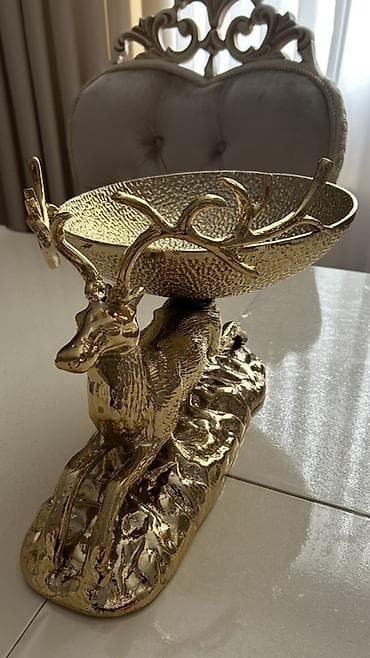 qab gulleri: Meyve qabi 95 azn . Hediyye alinib 2 gundur.Qızılı maral fiqurlu — 5