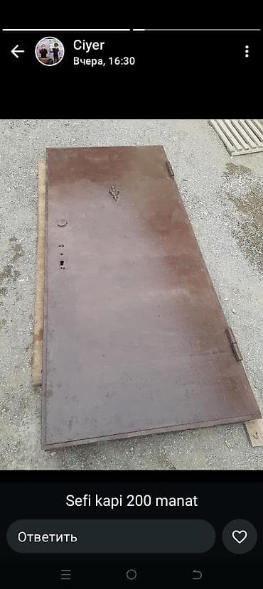 Metaldan hazırlanmış seyf qapı. - Rəng: qəhvəyi - Material: qalın