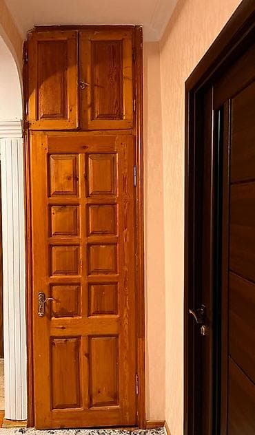 taxta qapi temiri: Təbii ağacdan hazırlanmış daxili qapı və üst dolab dəsti - Material — 2