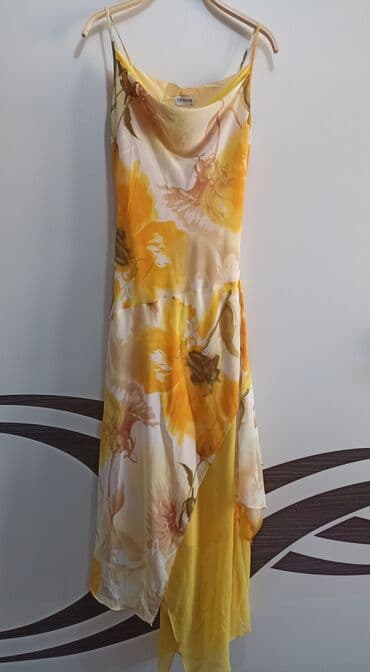 женская шифоновая блуза: Платье на подкладке, вырез качели — 1