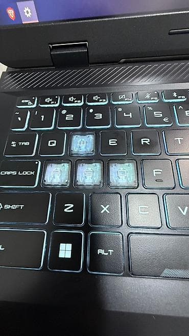 Apple MacBook: MSI, 16 ", Intel Core i7, 1 ТБ — 8