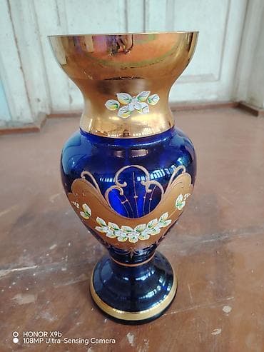 Bir vaza, Bogem şüşəsi