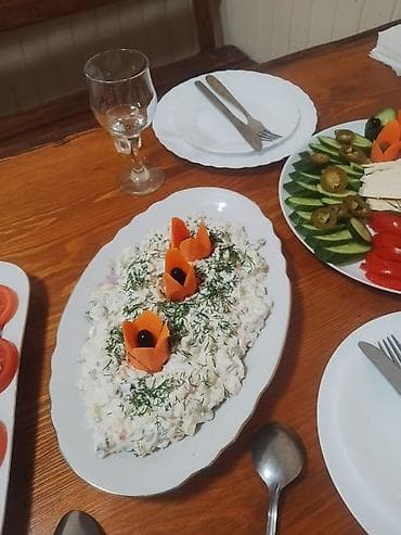 aşbaz iş: 35-yaşım var Pover işi axtarıram. Masqovada kafe sisteminde işləmişəm — 5