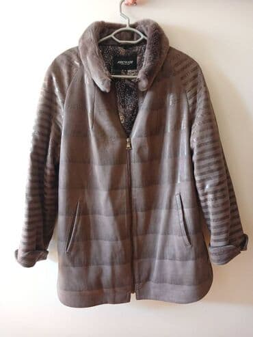 ağ palto: Ölçü - 50 / 160-168 sm /80-90 kq Nömrədə whatsapp mövcuddur. Ünvan - — 1