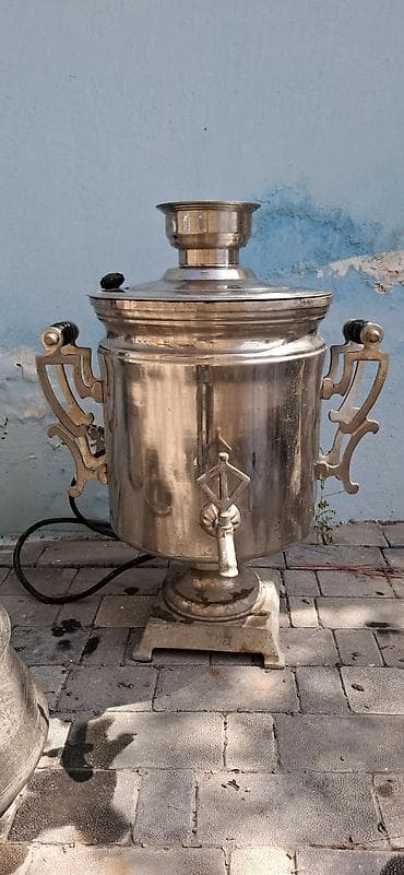 elektron kitab: Böyük həcimli elektrik samovar.ili1982.45 lt - Material: mis gövdə və — 3