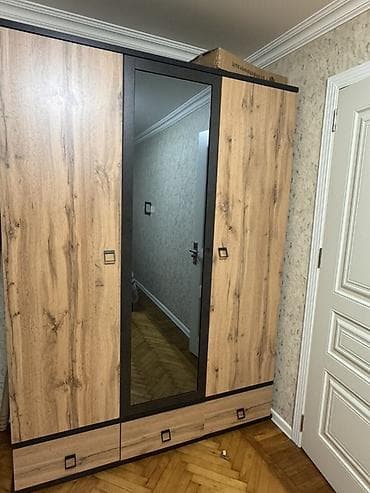 paltar dolab: 3 qapılı, Güzgülü, Qəhvəyi, Digər material, Açılan, Düz dolab — 1