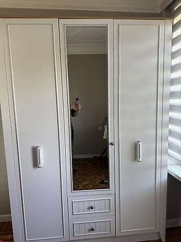 bar şkaf: 3 qapılı, Güzgülü, Ağ, Açılan, Düz dolab — 1