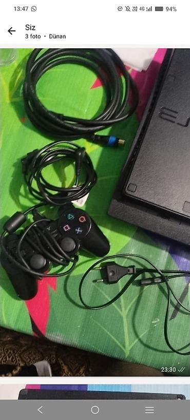 Sony PlayStation 3 (PS3) Slim oyun konsolu seti Dəst tərkibi: - PS3