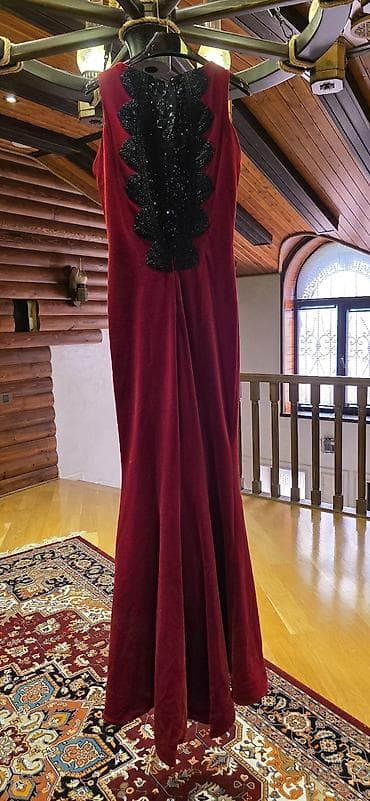 toy libası: Qadın axşam geyimi – məxməri, bordo rəng - Model: Uzun, balıq kəsimi — 2