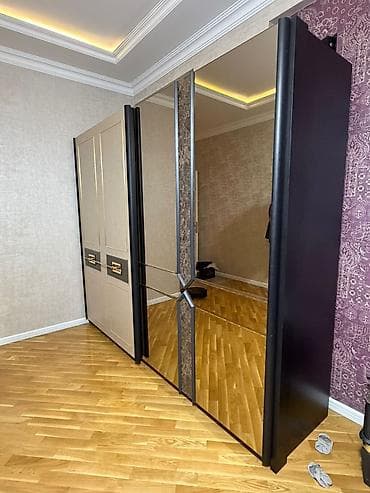 İşlənmiş, 3 qapılı, Güzgülü, Kupe, Düz dolab lalafo.az -da İşlənmiş, 3 qapılı, Güzgülü, Kupe, Düz dolab