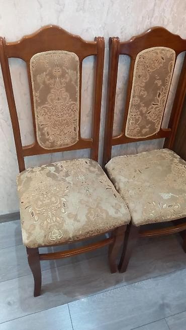 stolla: 6 ədəd stol satılır ideal vəziyyətdədir cəmi 8 ay işlənib tək-tək də — 1