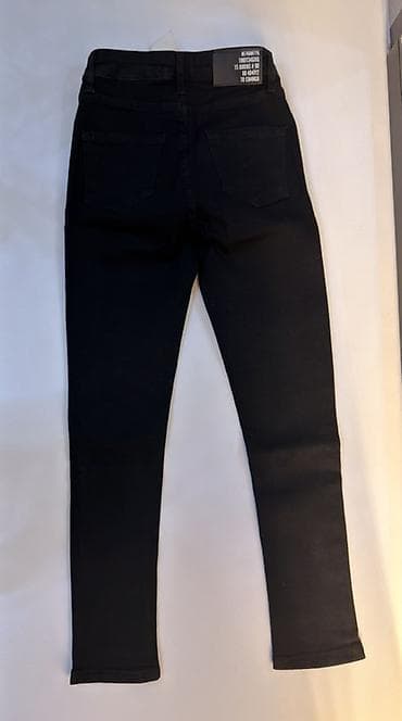 Cinslər: Qara rəngli dar kəsimli cins şalvar Ölkə: Türkiyə Mağaza satıq qiyməti — 2