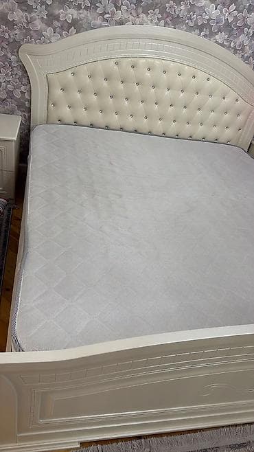 Matras Eni 180 uz 2 m Lekesi yoxdu. Qiymet 35 azn Unvan Yeni Yasamal — 2