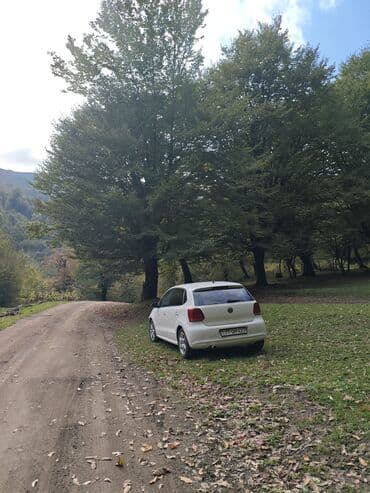 dörd göz qaz: Volkswagen Polo GTI, ağ rəng, 5 qapılı hetçbek. Xarici: - GTI ön — 3