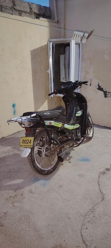 pravasız moped: Moon brand 150 sm3 — 3