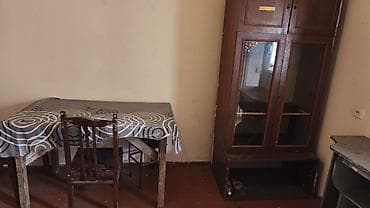 Гаражи: Nzsde obsi getdi 1 otaq 1 kuxnada. İbarətdi. şekilde göründüyü — 9