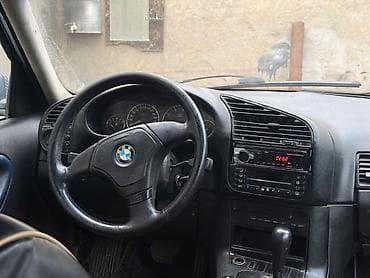 arxa oturucu: BMW 3 series: 2 l | 1997 il Sedan — 5