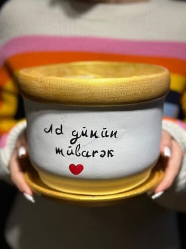 dibcek gulleri ve adları: Əl işi olan, rəngli dizaynlı, üzərində fərqli mesajlar yazılmış bu — 3