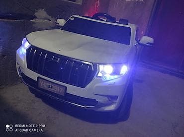 Uşaq üçün elektrikli mini avtomobil – ağ rəngdə, SUV tipli korpus — 2