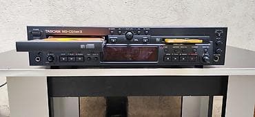 mikrofon mini: TASCAM MD-CD1mkII – peşəkar CD/MD kombinə edilmiş pleyer/rekorder — 7