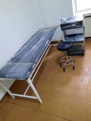 pirat desti: Kosmetoloji kuşetka estetik etejerka oturacaq. Strecdə olduğu üçün — 1