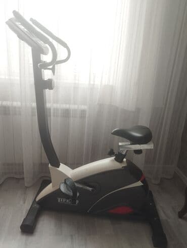 Maskalar, eynəklər: Velosiped tipli trenajor – - Şaquli (upright) quraşdırma, evdə — 1