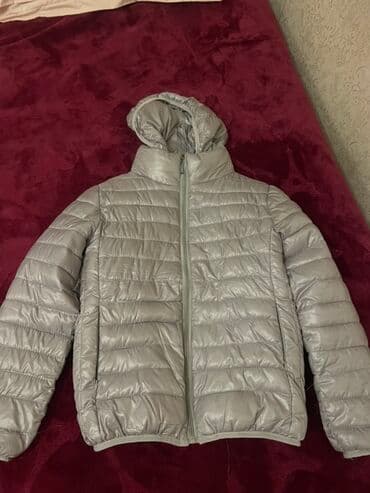 hollofayberli qadın gödəkçələri: Boz rəngli yüngül şişmə qısa gödəkçə - Material: parıldayan suya — 1