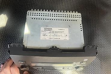 cd pleyer: Toyota orijinal maqnitola/radio başlıq Model: - Toyota OEM Head Unit — 2