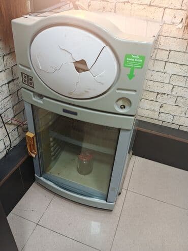 Kompakt vitrin soyuducu - Ön şüşəli vitrin quruluşu: içərini aydın